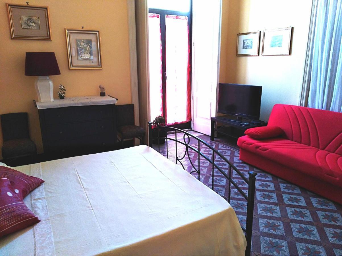 L'Oasi Di Sofia Appartamento Turistico Etnea Cavour Bellini CTA Exteriör bild